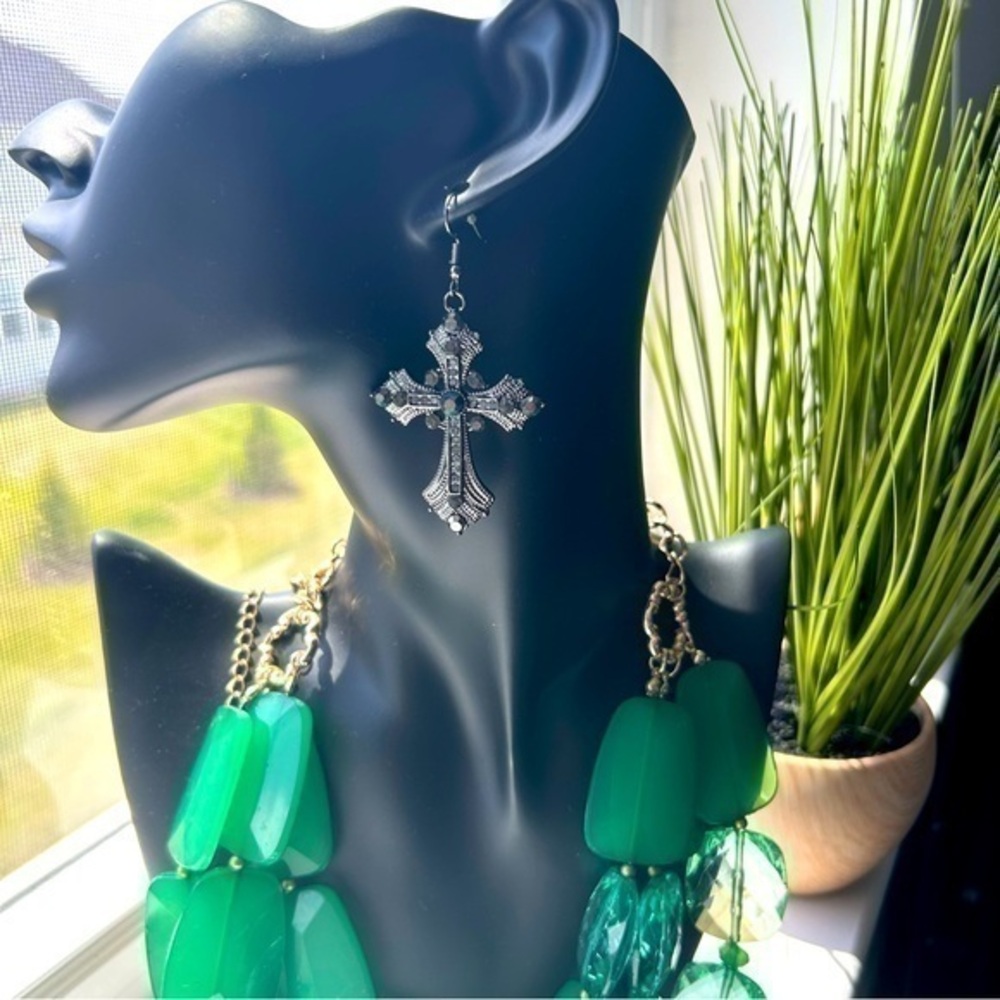 ✨ Black onyx gunmetal cross earrings
